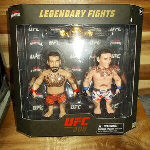 UFC 308 Octagon Legendary Fights Max Holloway Ilia Topuria 2 Pack 4 Inch Figures